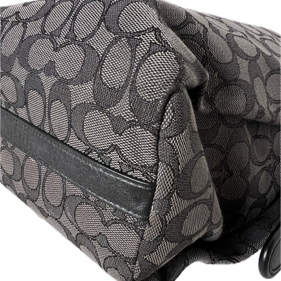 Coach 36314 Dufflette in
Signature Jacquard Leather
Black Smoke EUC - Picture 6 of 16